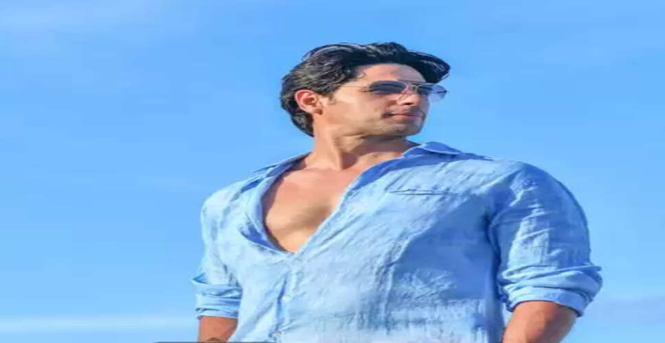 सिद्धार्थ मल्होत्रा के बर्थडे केक पर लिखा खास मैसेज, कियारा बोलीं-हमारी नन्ही परी भी आप पर फिदा है