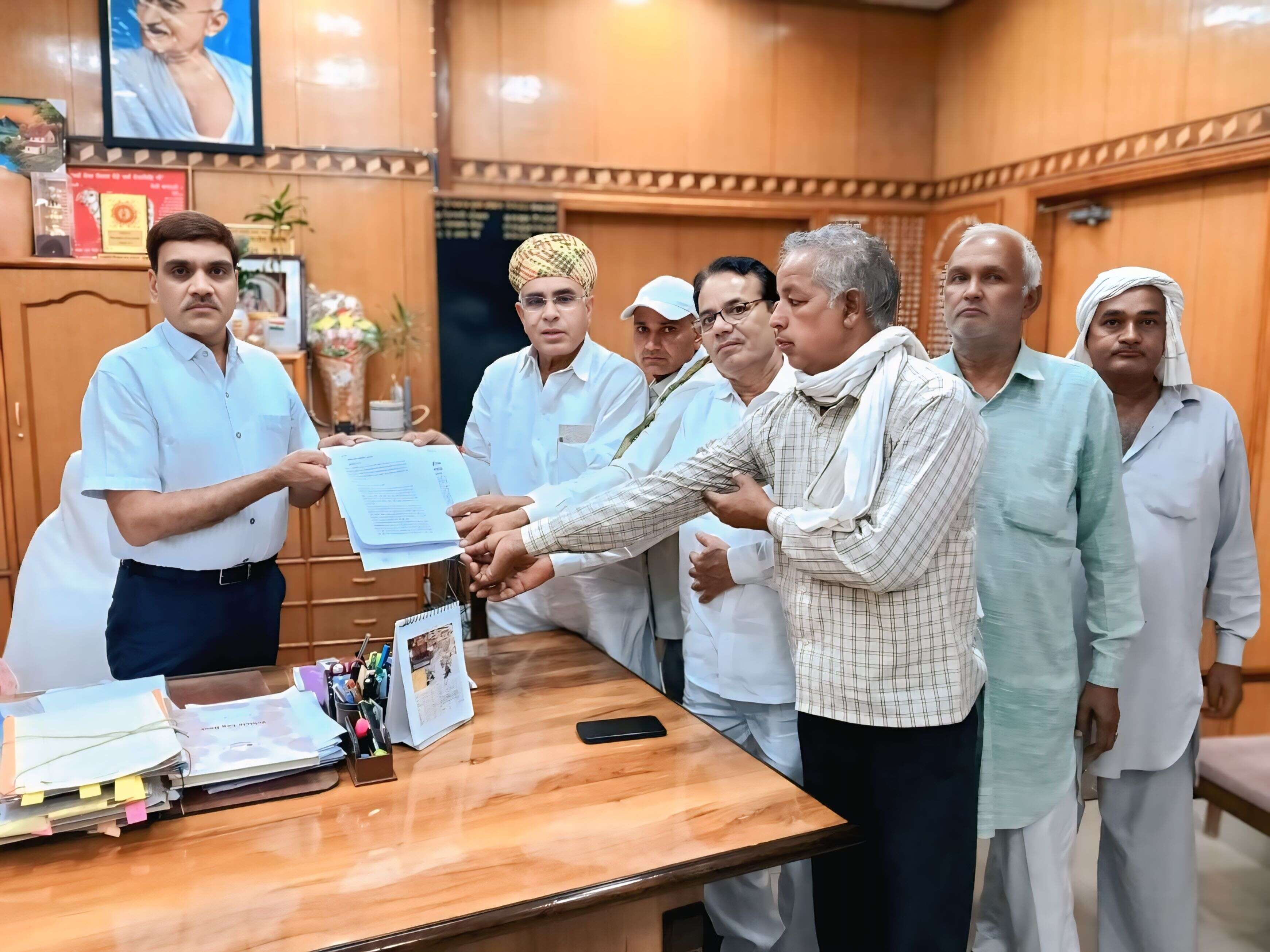 झुंझुनूं में गांजा फसल मामले पर विवाद, एक्सक्लूसिव फुटेज में देंखे पुलिस कार्रवाई पर ग्रामीणों ने उठाए सवाल