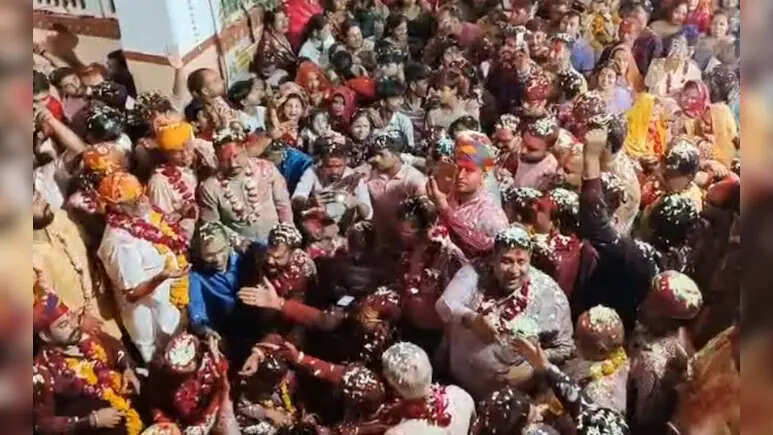 बीकानेर में होली उत्सव का पारंपरिक आगाज, मां नागणेचीजी मंदिर में गूंजा फाग धमाल