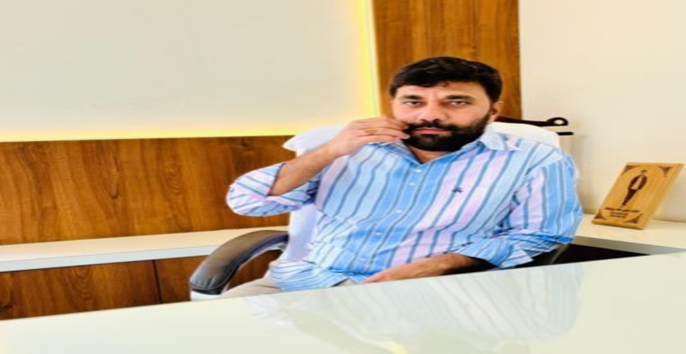 बिहार: जदयू विधायक पप्पू पांडेय की तलाश में पुलिस की छापेमारी, जमीन कब्जाने की साजिश का आरोप