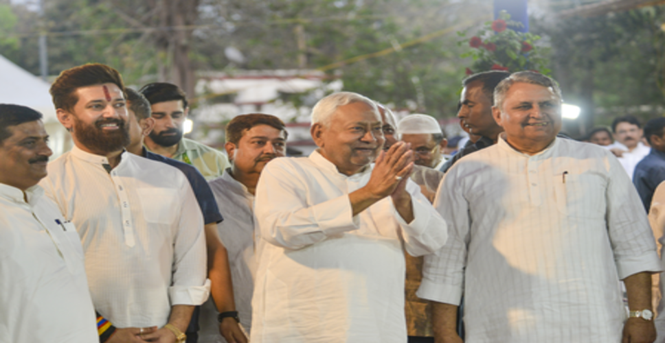 विपक्षी नेताओं का दावा- नीतीश कुमार की जगह कोई नहीं ले सकता