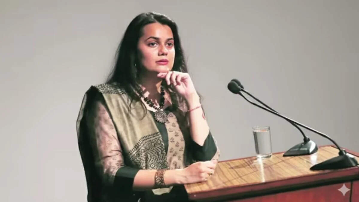 स्टूडेंट्स ने&nbsp;IAS Tina Dabi को क्यों दिया रील-स्टार का टैग ? जाने ऐसा करने पर क्या हो सकती है कानूनी कार्यवाही