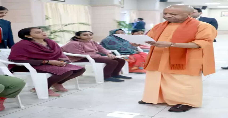 आमजन की समस्याओं के समाधान पर निगरानी रखें जनपदों में तैनात पुलिस अधिकारीः मुख्यमंत्री योगी