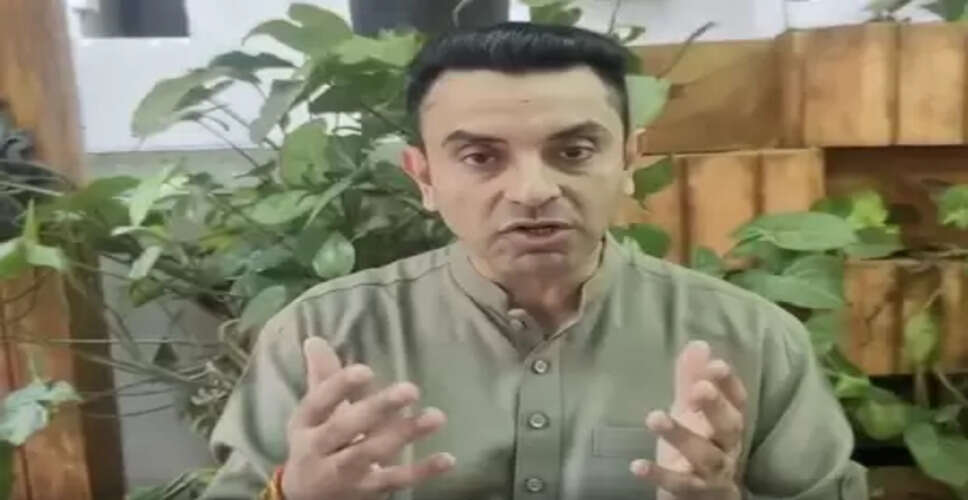 'भूकंप, धमाका छोड़ो, कंपन तक नहीं हुआ', संजय राउत पर तहसीन पूनावाला का तंज