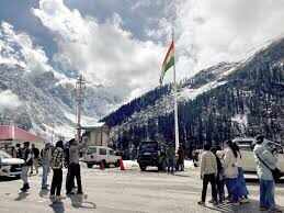 कोटकासिम में अंधड़ के साथ बारिश, ओले भी गिरे — जनजीवन प्रभावित, देखें वीडियो