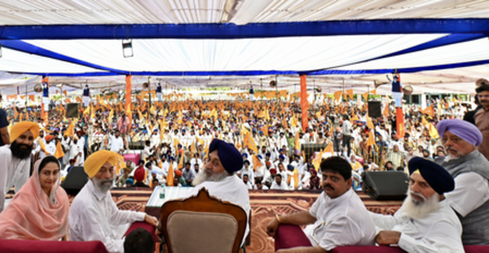 पंजाब में आप सरकार किसानों को आत्महत्या करने पर मजबूर कर रही है: सुखबीर बादल