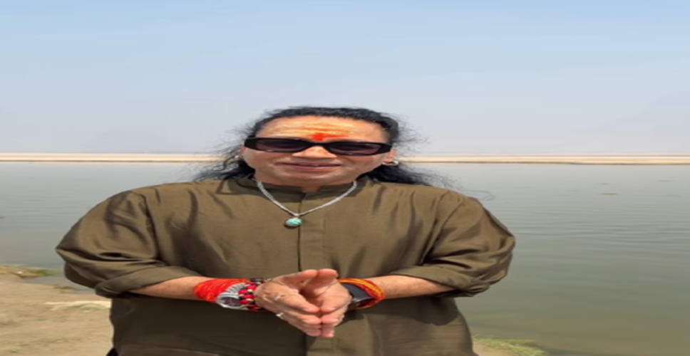 मां गंगा के अलग रूप के दर्शन कर भक्तिमय हुए कैलाश खेर, शेयर किया देव परवा गांव का अनुभव