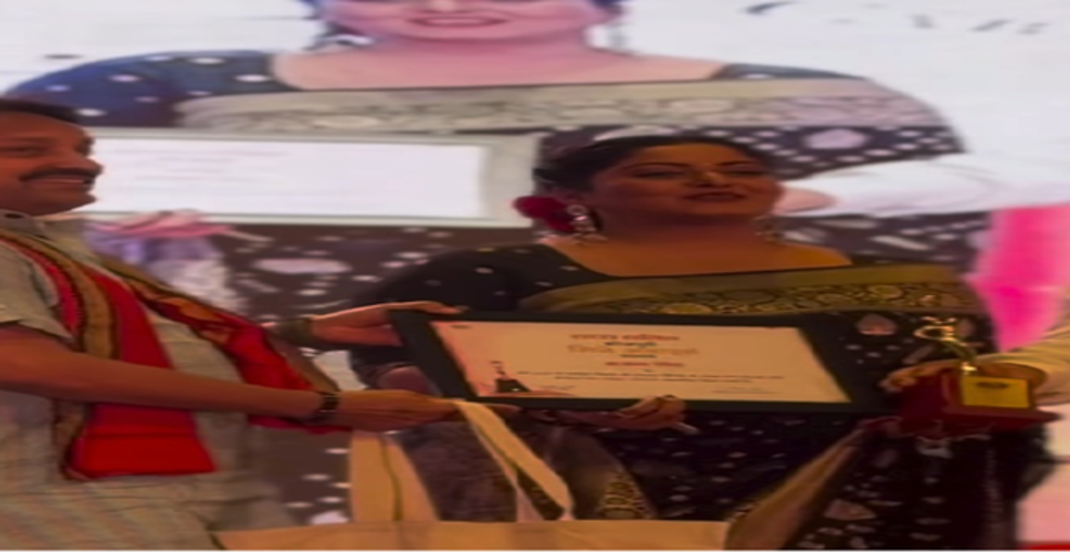 'छोटकी दीदी बड़की दीदी' के लिए अंजना सिंह को पहला बेस्ट एक्ट्रेस का अवॉर्ड, जानें फिल्म में क्या है खास