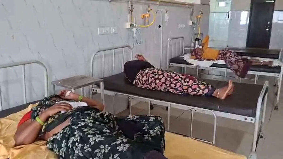 धौलपुर में शादी के बाद नेग विवाद बना हिंसक झगड़ा, एक्सक्लूसिव फुटेज में देंखे दुल्हनों के घर पर हमला, 5 लोग घायल