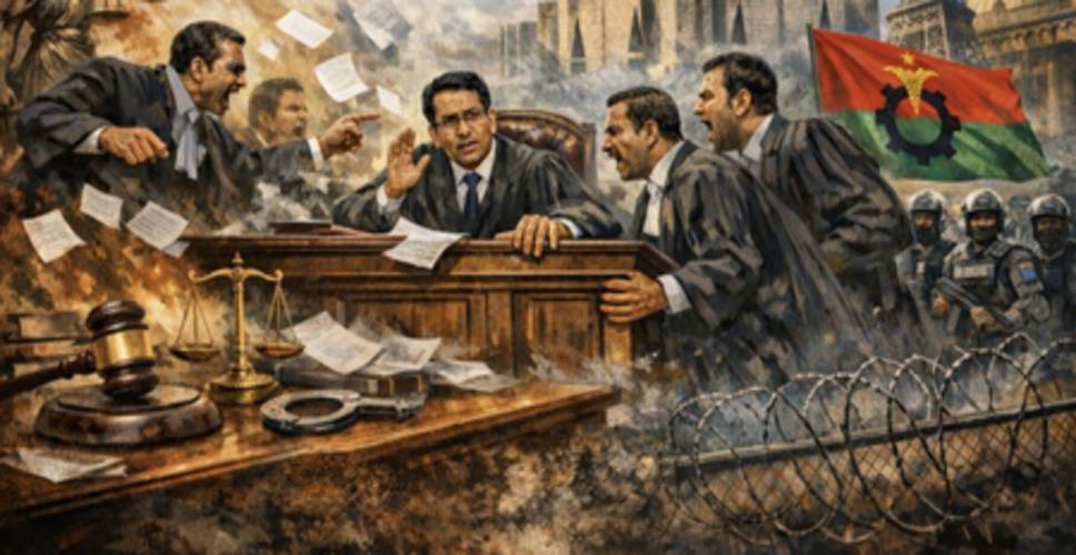 बांग्लादेश: अवामी लीग नेताओं की जमानत पर कोर्ट में वकीलों का हंगामा, मानवाधिकार संगठन ने जताई नाराजगी