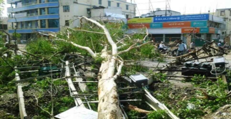 बिहार : मौसम में अचानक बदलाव से गर्मी से राहत, तूफान के कहर से कई जिलों में 13 लोगों की मौत