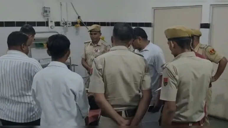 पोक्सो मामले में गिरफ्तार आरोपी ने ASP ऑफिस में किया आत्मघाती प्रयास, गंभीर रूप से घायल