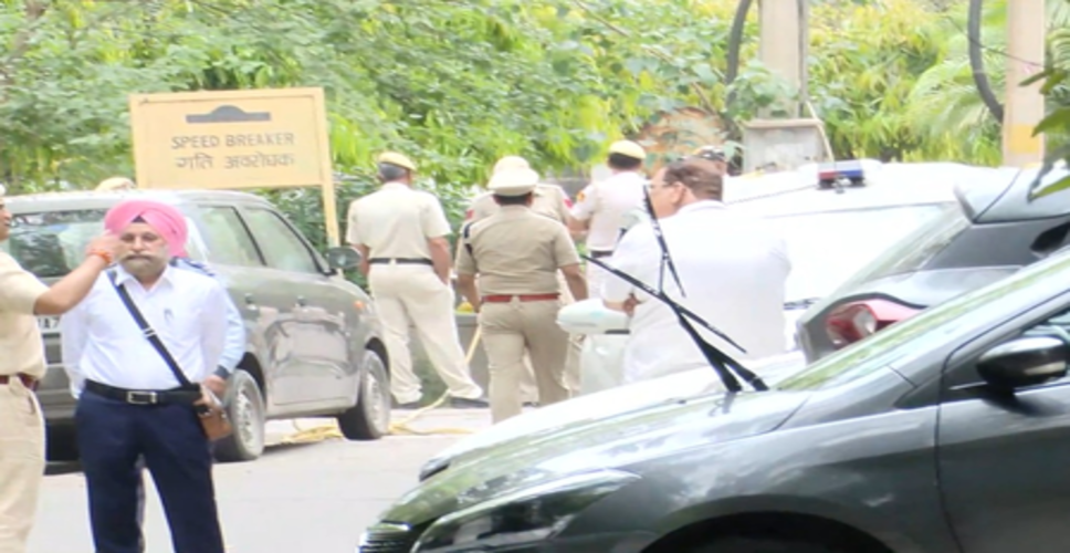 असम पुलिस का पवन खेड़ा के घर छापा, सीएम हिमंता बिस्वा सरमा की पत्नी ने दर्ज कराई थी एफआईआर