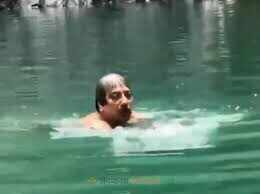 पूर्व मंत्री राजेंद्र गुढ़ा ने 100 फीट गहरी खदान में लगाई छलांग, 40 मिनट तक पानी में तैरते रहे; वीडियो वायरल