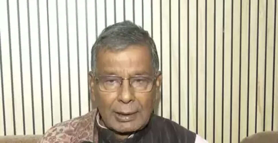 'क्रिसमस बनाने लंदन गए हैं तेजस्वी यादव', जदयू सांसद ने कसा तंज