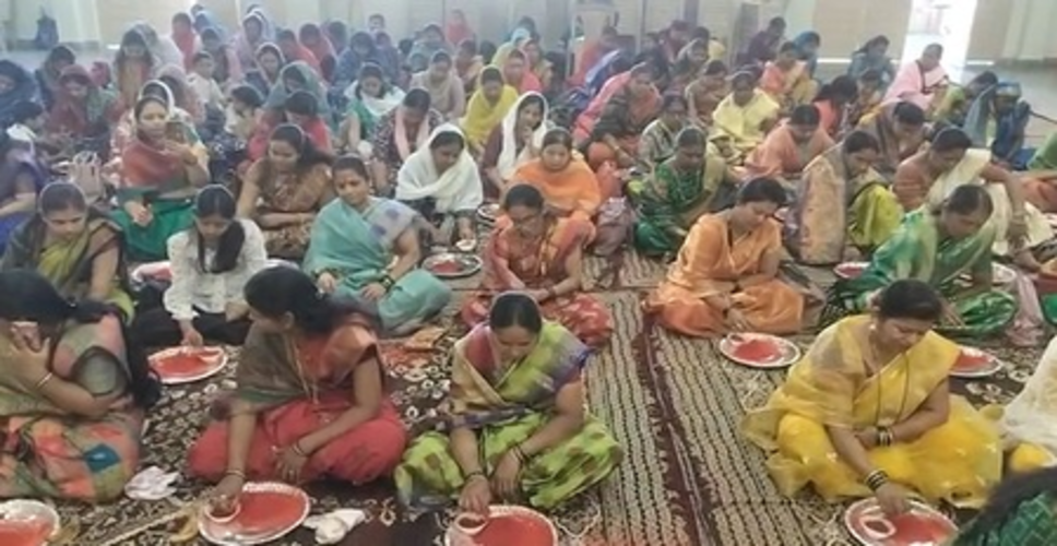 देश और समाज के कल्याण के लिए कोल्हापुर में महालक्ष्मी कुमकुम अर्चन समारोह का आयोजन