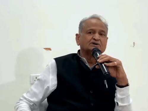 गहलोत बोले- कांग्रेस भी रोड शो करती तो नतीजे बेहतर हो सकते थे, वीडियो में जाने चुनावी रणनीति पर उठाए सवाल