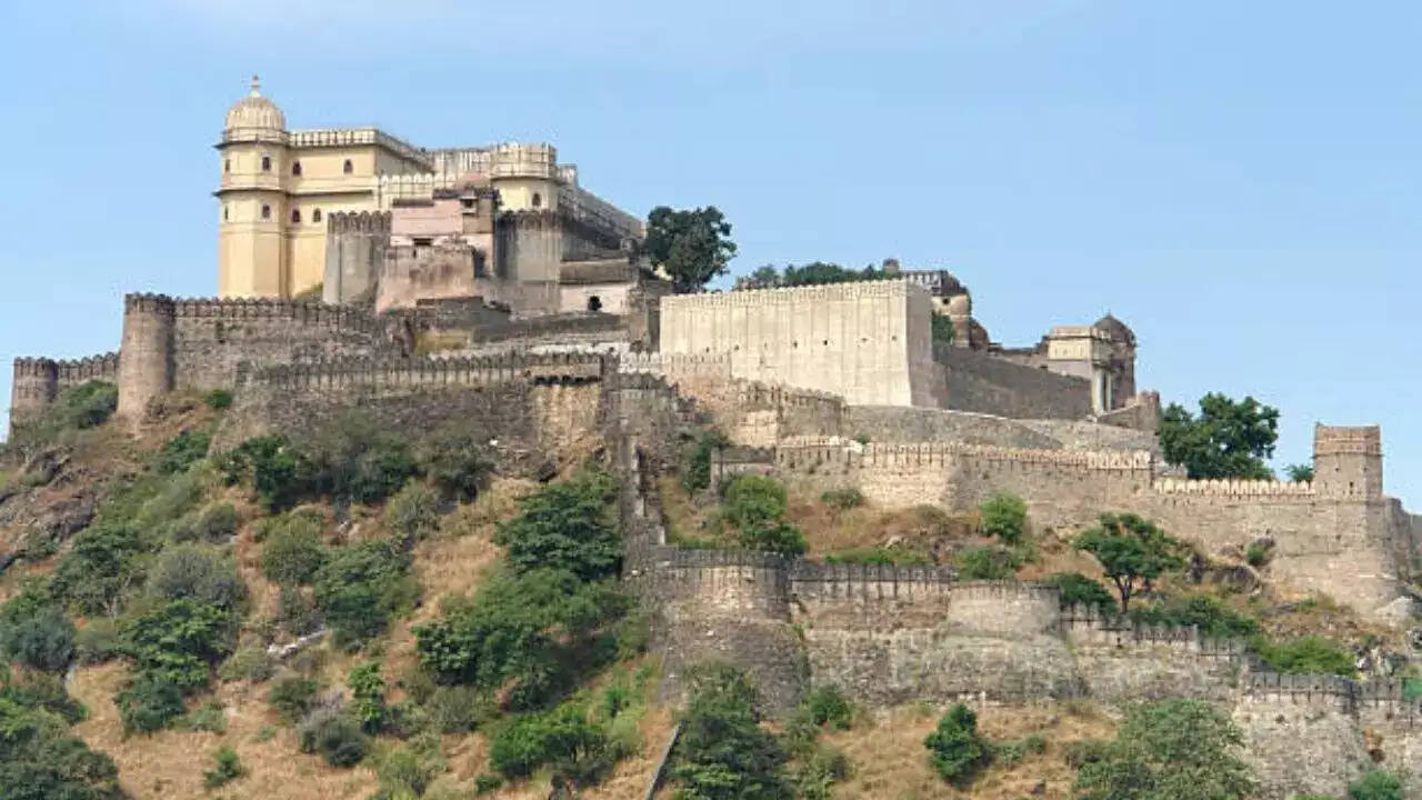 700 से ज्यादा लड़ाइयों का गवाह है कुम्भलगढ़ किला, वायरल फुटेज में जानिए क्यों आज भी कहलाता है अजेय दुर्ग ?