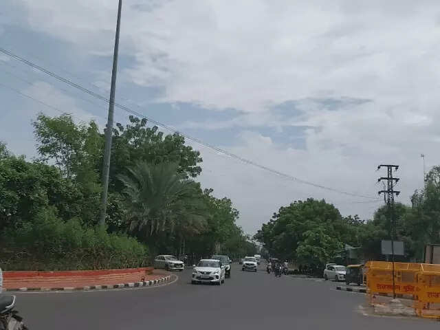जयपुर में तेज रफ्तार थार ने स्कूटी को मारी टक्कर, डेयरी संचालक की मौत; चालक फरार