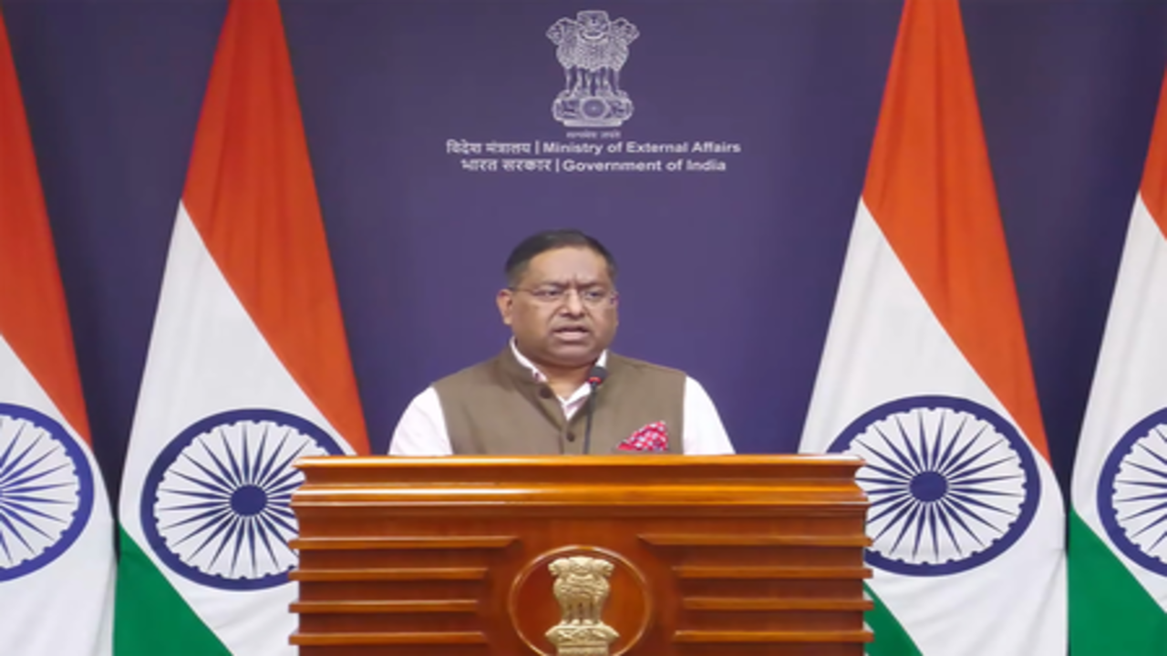 हम पश्चिम एशिया में हो रहे डेवलपमेंट पर करीब से नजर रख रहे हैं : भारतीय विदेश मंत्रालय