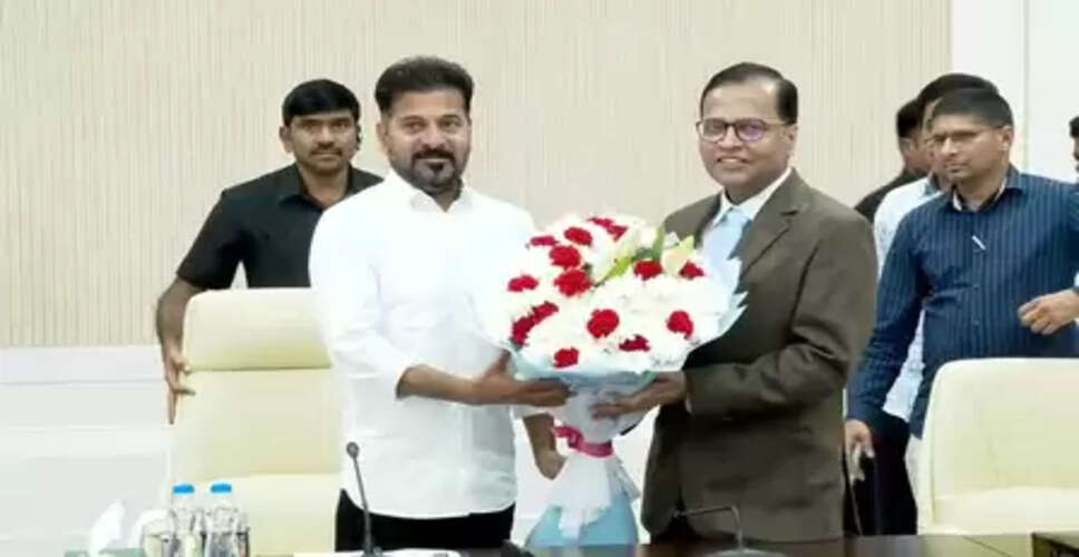 तेलंगाना राइजिंग 2047 विजन को लेकर सीएम रेवंत रेड्डी ने दिए अधिकारियों को निर्देश