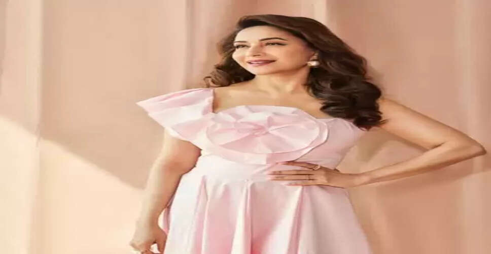 स्क्रीन से दूर रहने के सवाल पर बोलीं माधुरी दीक्षित, 'मेरे लिए प्रोजेक्ट्स के क्वांटिटी से ज्यादा क्वालिटी महत्वपूर्ण'