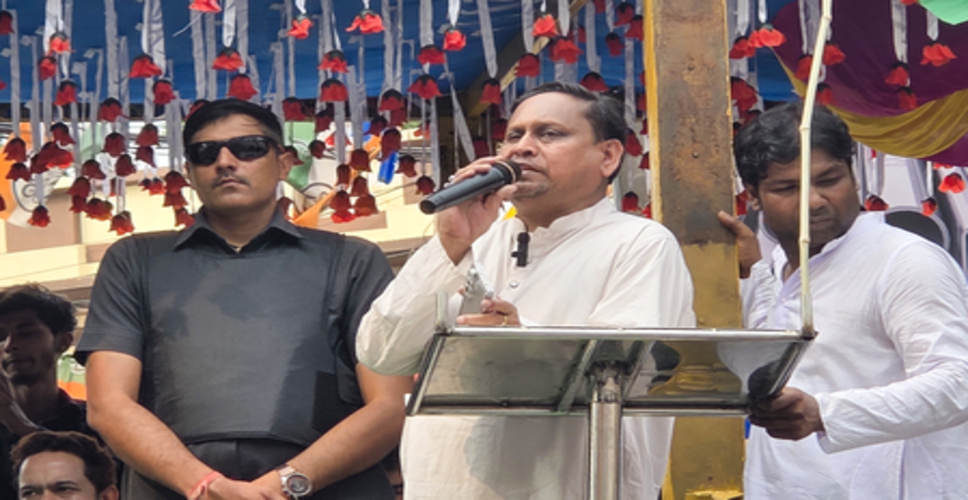 'एक हजार करोड़ की डील': हुमायूं कबीर ने टीएमसी के आरोपों को नकारा, वायरल वीडियो को लेकर दी चुनौती