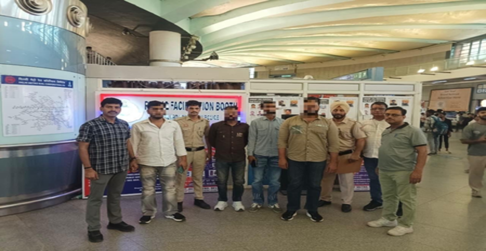 नई दिल्ली : मोबाइल चोरी केस में 4 आरोपी गिरफ्तार, फोन बरामद