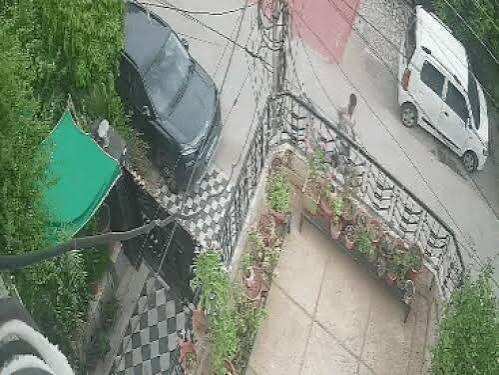जयपुर में दिनदहाड़े बिजनेसमैन की पत्नी से लूट, मंदिर जाते समय चाकू दिखाकर छीनी सोने की चेन