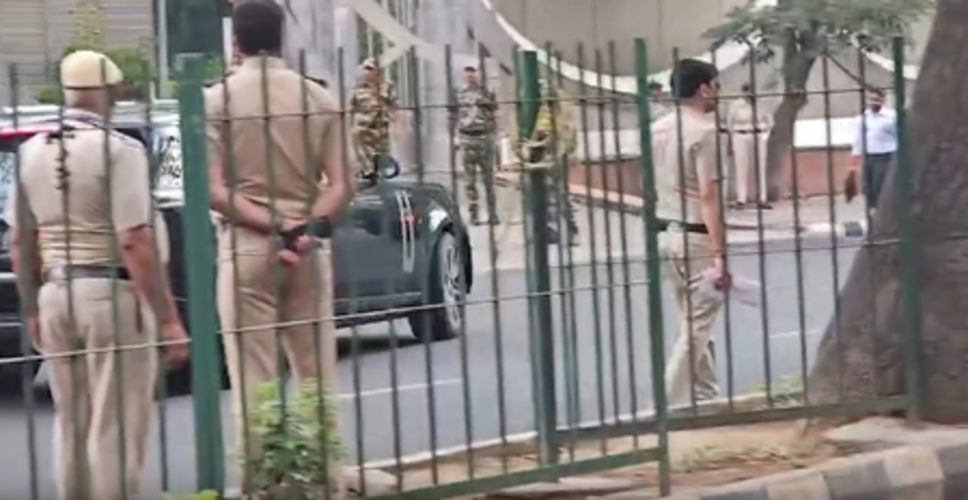 करूर भगदड़ मामला: सीबीआई के सामने तीसरी बार पूछताछ के लिए पेश हुए विजय