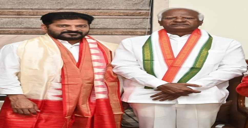 तेलंगाना विधानसभा अध्यक्ष बुधवार को विधायक कडियम श्रीहरि की अयोग्यता याचिका पर करेंगे सुनवाई