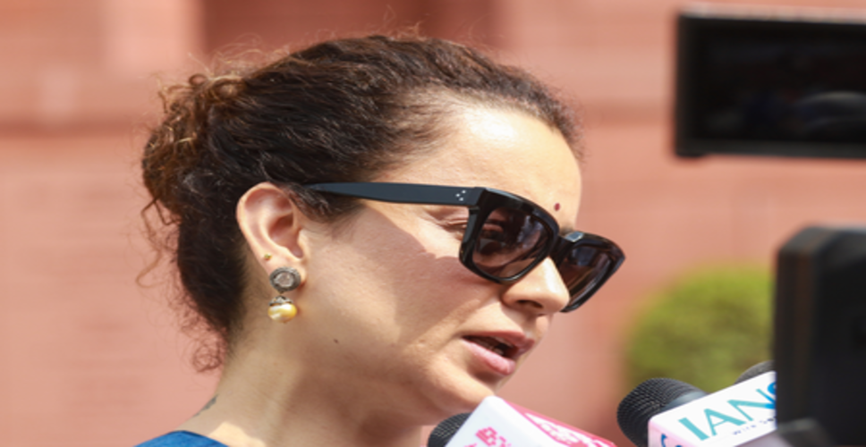 'चीप पब्लिसिटी के लिए सारी हदें पार', 'सरके चुनर तेरी' विवाद पर कंगना रनौत का बॉलीवुड पर हमला