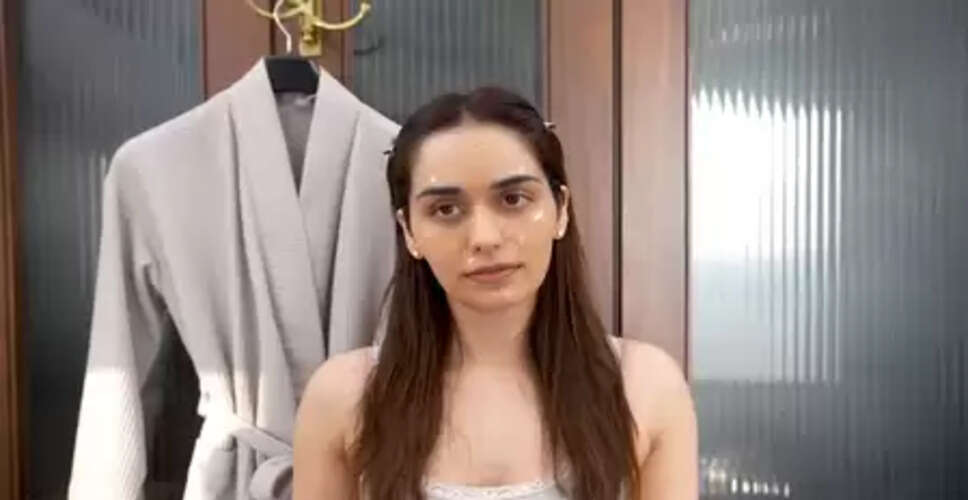 मानुषी छिल्लर ने साझा किया स्किनकेयर रूटीन, शहद के फेस मास्क से आया चेहरे पर ग्लो