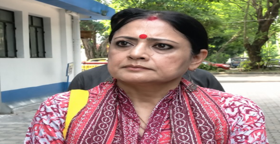 बंगाल: अग्निमित्रा पॉल का टीएमसी पर हमला, अवैध निर्माणों पर फिरहाद हकीम से मांगा जवाब