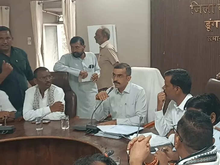 निकाय चुनाव आरक्षण लॉटरी पर भाजपा का विरोध, कलेक्टर के सामने जताई आपत्ति; कोर्ट जाने की चेतावनी