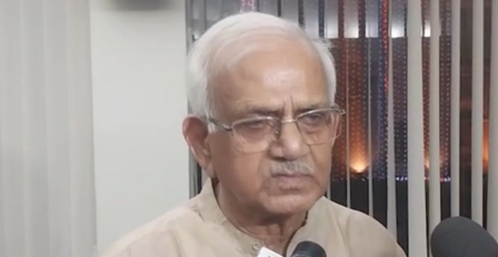 पश्चिम बंगाल: विधानसभा अध्यक्ष के चैंबर के बाहर धरने पर बैठे टीएमसी नेता, कहा- संवाद की परंपरा खत्म हो रही