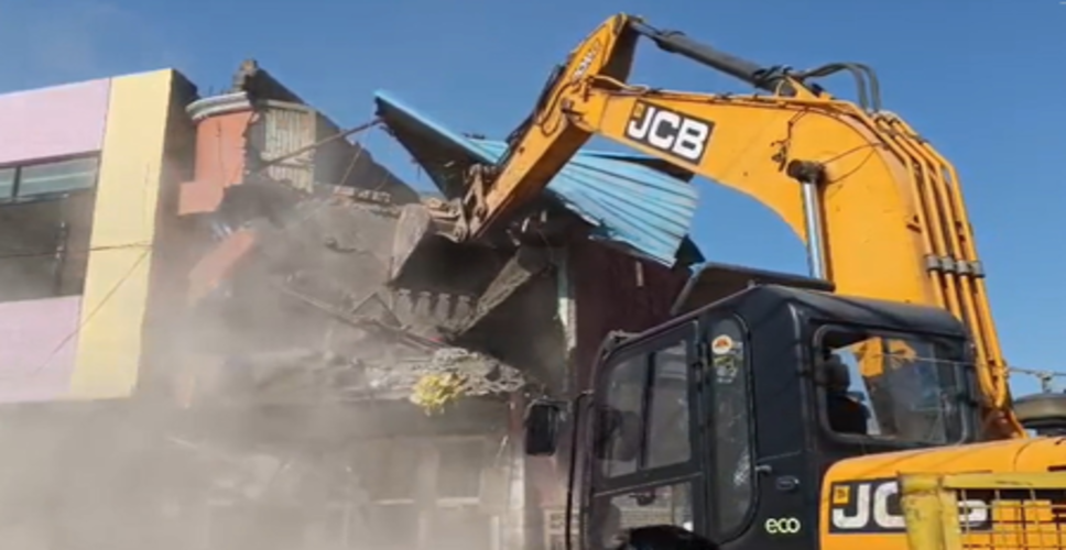 मध्य प्रदेश : उज्जैन में महाकाल मदिर के पास अतिक्रमणों पर चला बुल्डोजर