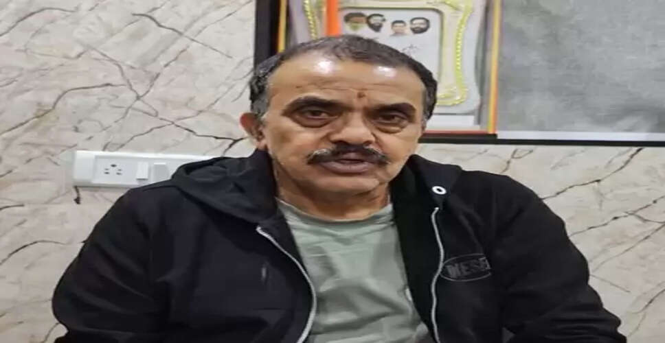 सपा नेता का 'यादव हैं पर हिंदू नहीं' वाला बयान देश को तोड़ने वाला: शिवसेना प्रवक्ता संजय निरुपम