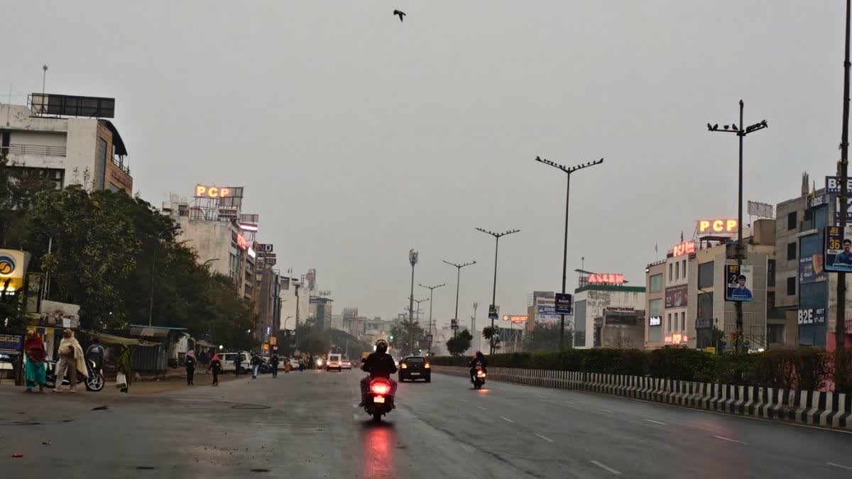 वेस्टर्न डिस्टर्बेंस का असर खत्म, राजस्थान में बढ़ी सर्दी, वीडियो में जानें पारा 4 डिग्री तक लुढ़का, कई जिलों में कोहरे का अलर्ट