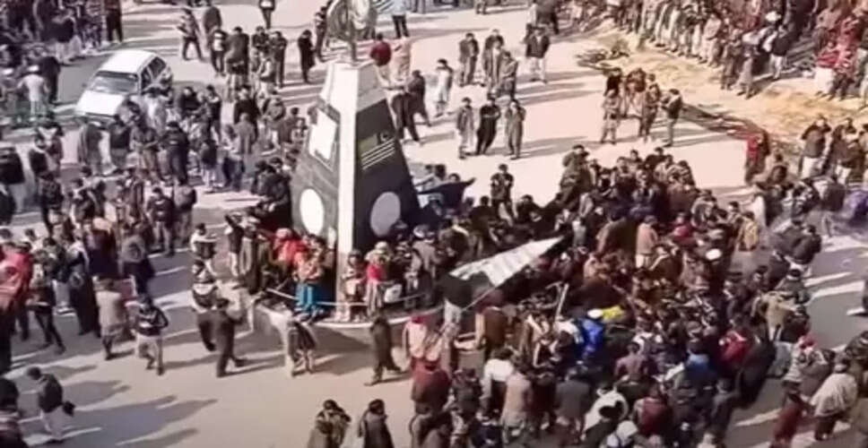 पाकिस्तान के कब्जे वाले कश्मीर में लोग अब भी राजनीतिक दमन और बुनियादी ढांचे के अभाव से जूझ रहे