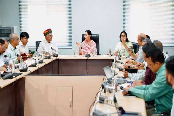 पर्यटन सीजन से पहले आमेर में तैयारियां तेज, वीडियो में जाने दीया कुमारी ने अधिकारियों को दिए समय पर काम पूरा करने के निर्देश