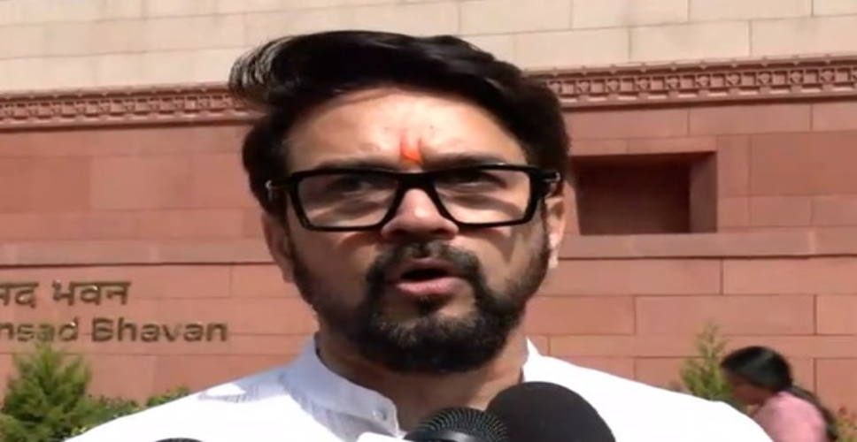 भाजपा सांसदों ने केंद्र सरकार के पेट्रोल और डीजल पर उत्पाद शुल्क घटाने के कदम का स्वागत किया