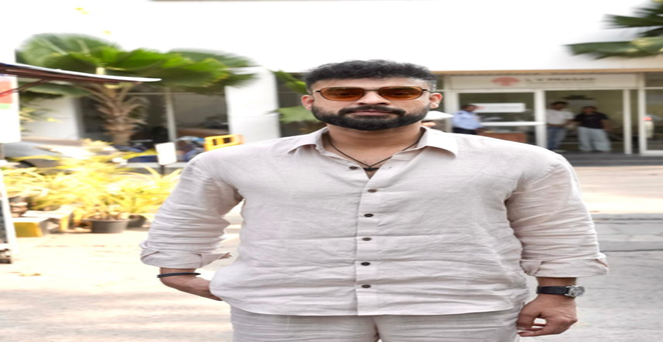 युद्ध के बीच भी रिलीज होगी 'पल्लीचट्टंबी', टोविनो थॉमस ने बताई वजह