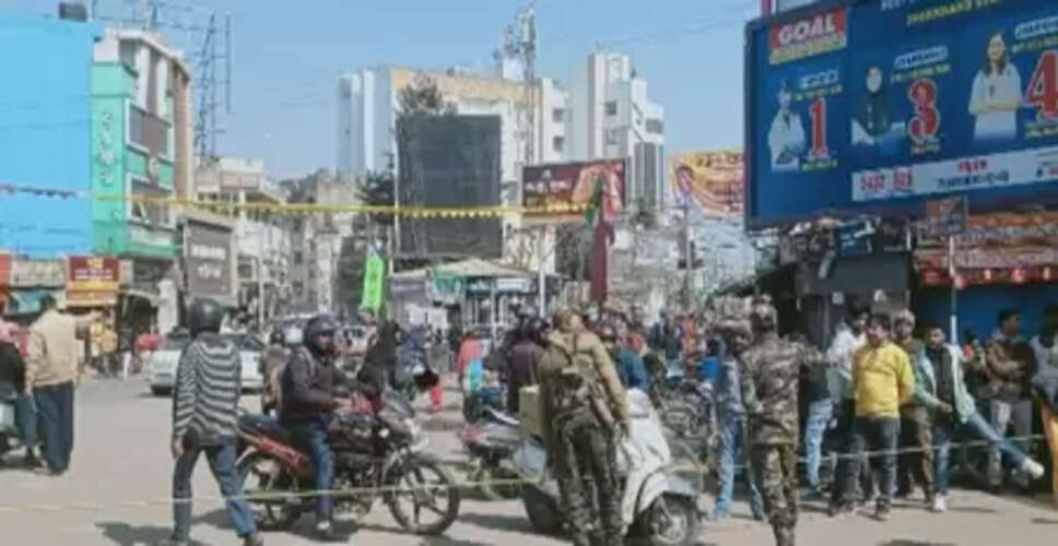 आदिवासी नेता की हत्या के विरोध में झारखंड बंद का दिखा मिलाजुला असर, हाईवे और सड़कों पर लगा जाम
