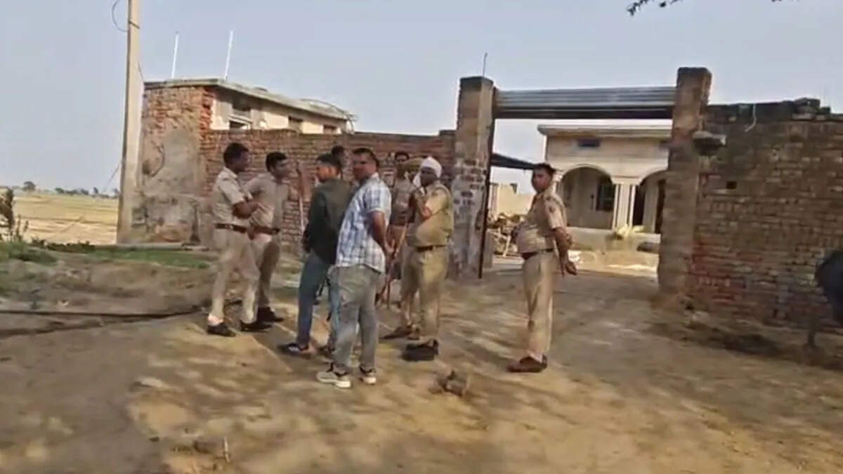 डीग में पुलिस टीम पर पथराव, वीडियो में जाने साइबर ठगों को छुड़ाने के प्रयास में घायल ASI और कॉन्स्टेबल