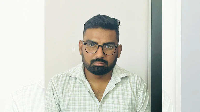 राजस्व पटवारी अंकुश कुमार रिश्वत लेते रंगे हाथ गिरफ्तार, एसीबी ने बिछाया ट्रैप