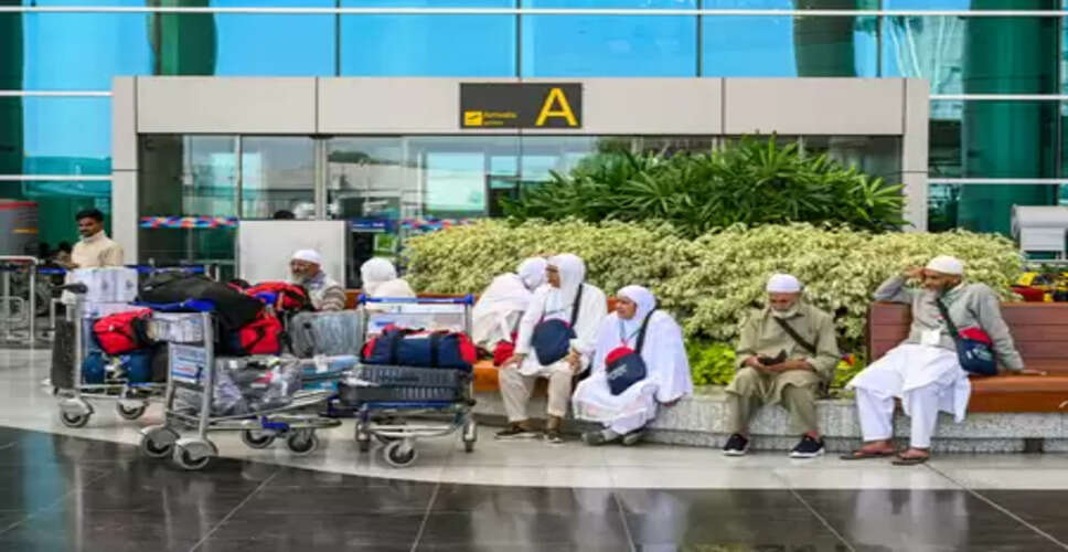 भारत में 93 एयरपोर्ट्स कर रहे 100 ग्रीन एनर्जी का इस्तेमाल, कार्बन उत्सर्जन कम करने में मिल रही मदद : केंद्र