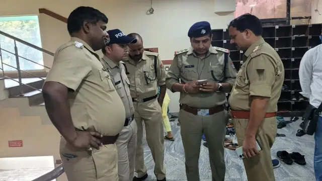 बांसवाड़ा में पत्नी और बेटे ने पति की हत्या कर नाले में फेंका शव, पुलिस ने चार आरोपित गिरफ्तार