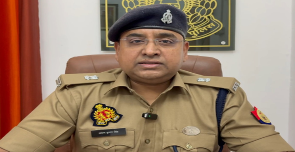 फर्रुखाबाद में भीषण अग्निकांड: 15 घर जलकर खाक, कई मवेशी जिंदा जले