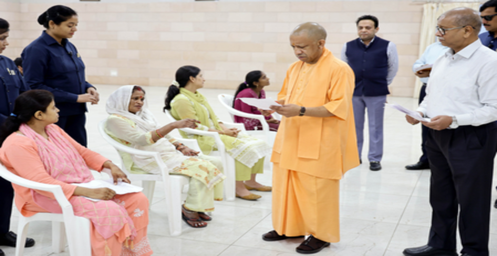 आमजन की समस्याओं का समयबद्ध हो निस्तारण, विलंब होने पर तय की जाए जवाबदेही : सीएम योगी